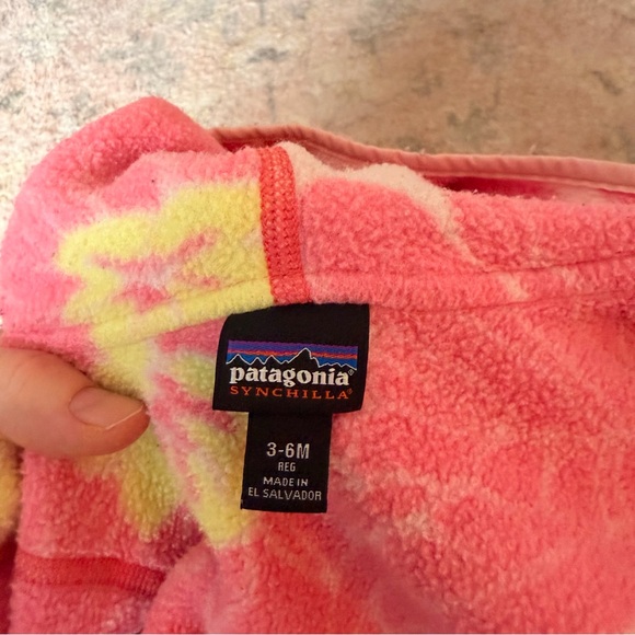 Patagonia Pink and Yellow Synchilla Fleece - Picture 3 of 3